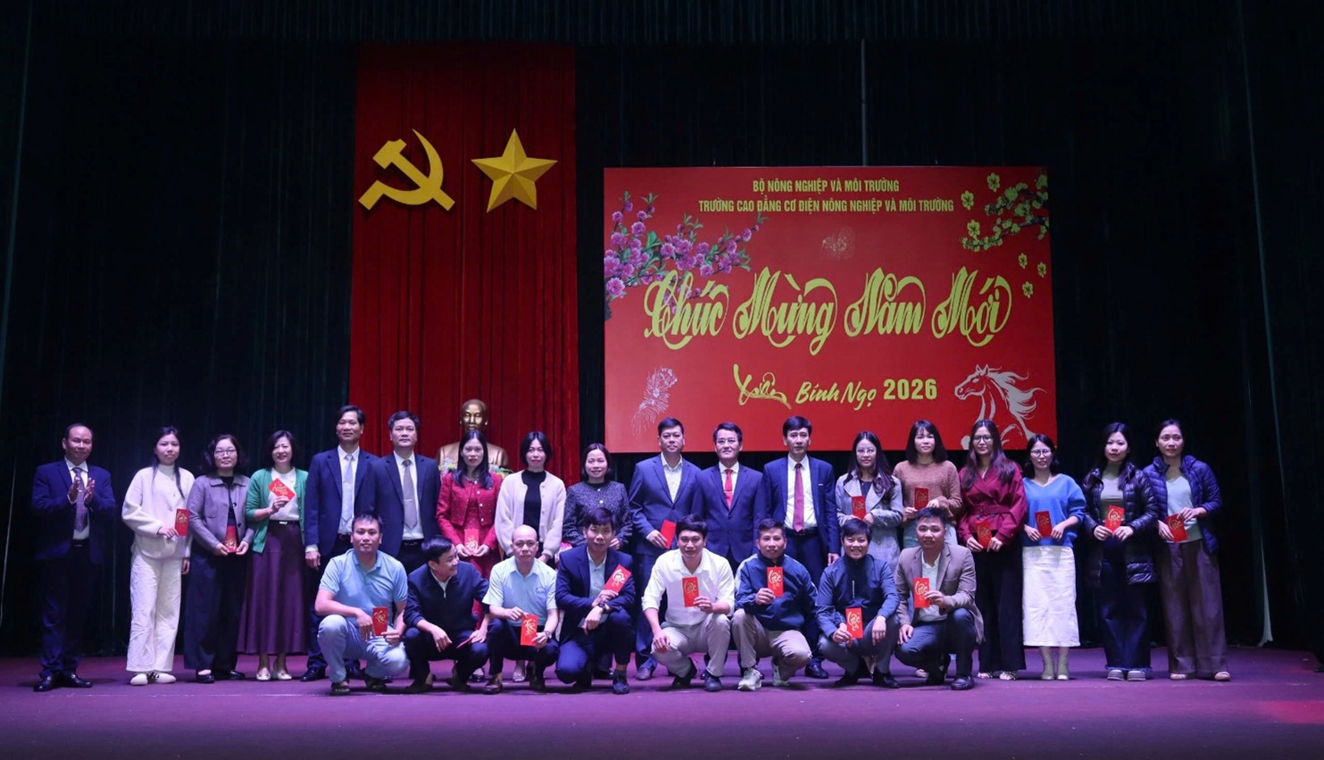 Khoa Công nghệ thông tin - Ngoại ngữ 2 Picture2 1