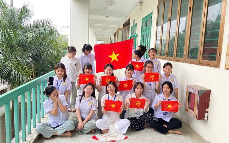 Khoa Công nghệ thông tin - Ngoại ngữ 6 Picture6